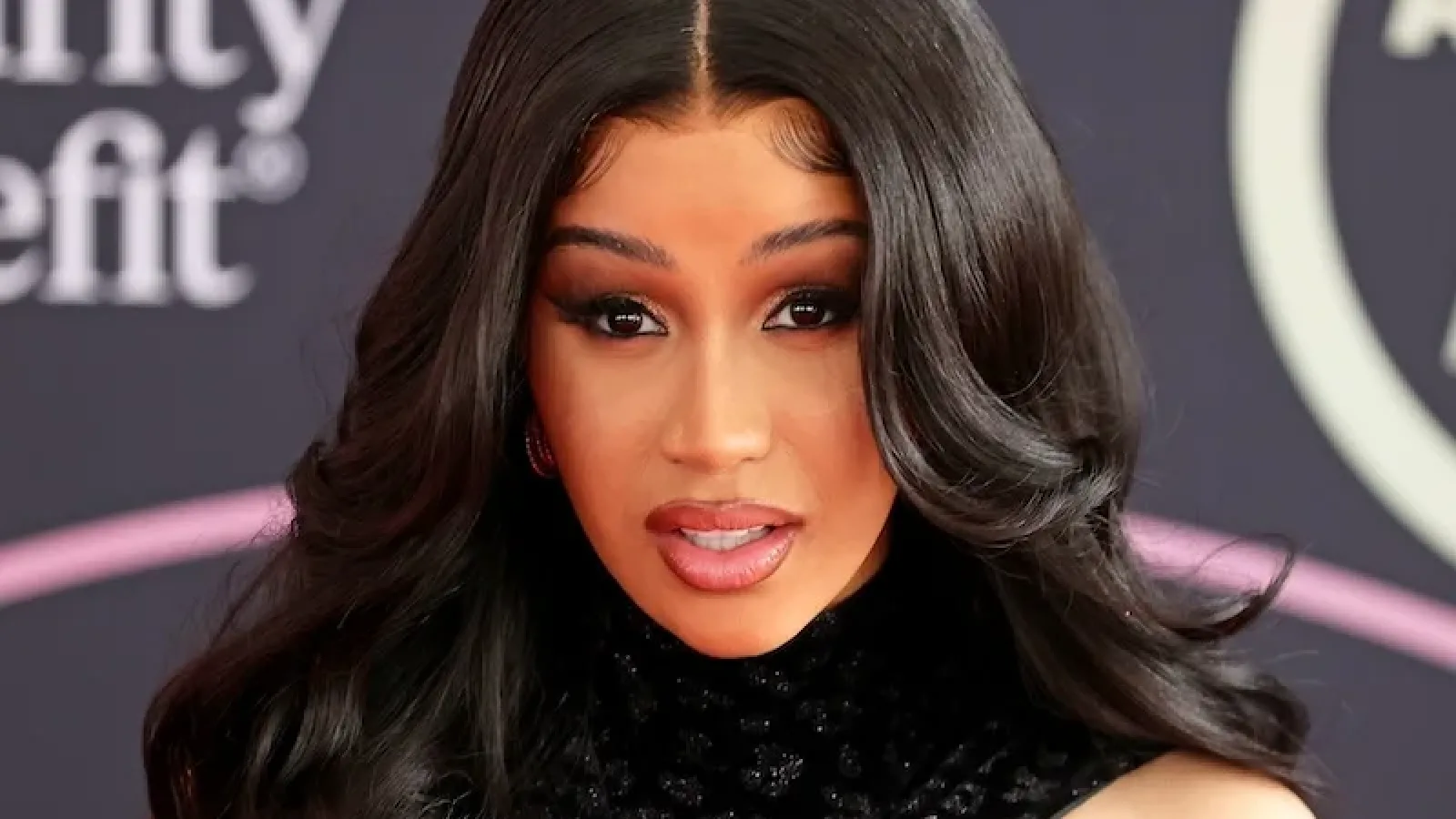 2021 American Music Awards Red Carpet Roll-Out With Host Cardi B